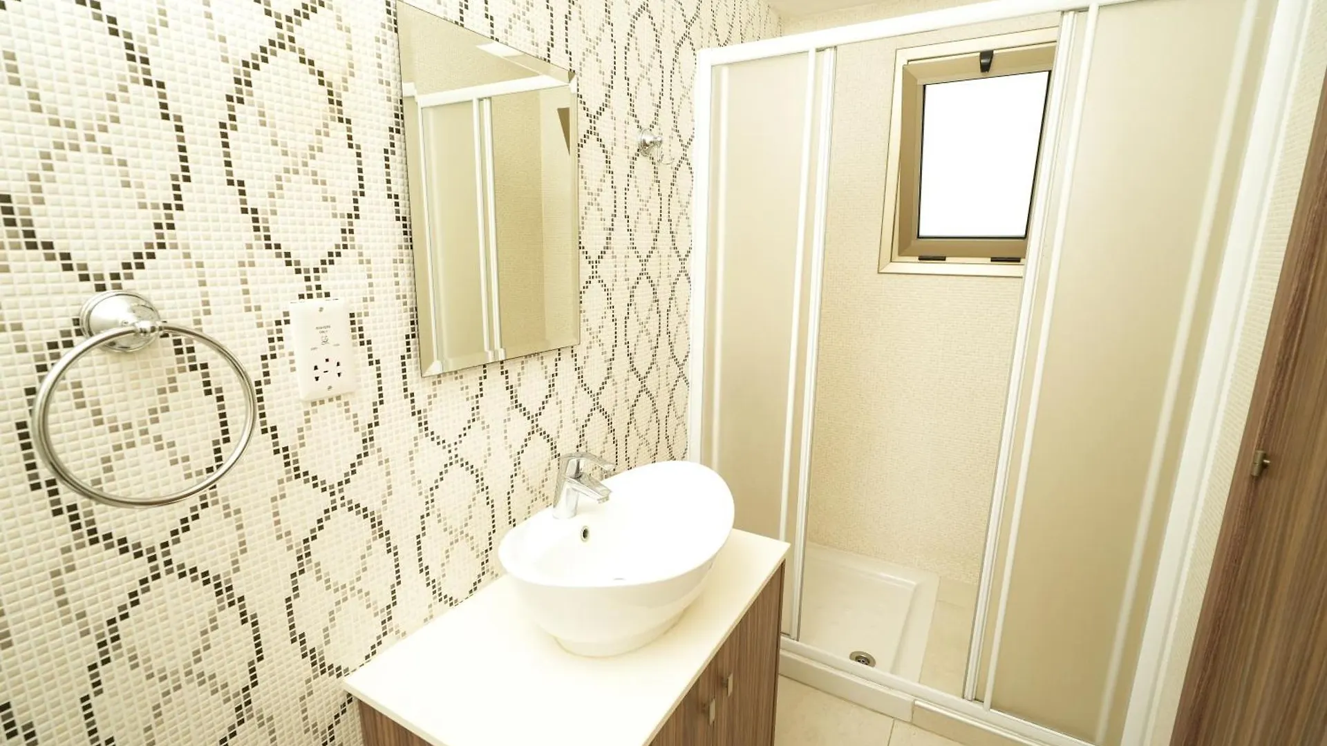 Halcyon Central Apartment 라르나카 키프로스